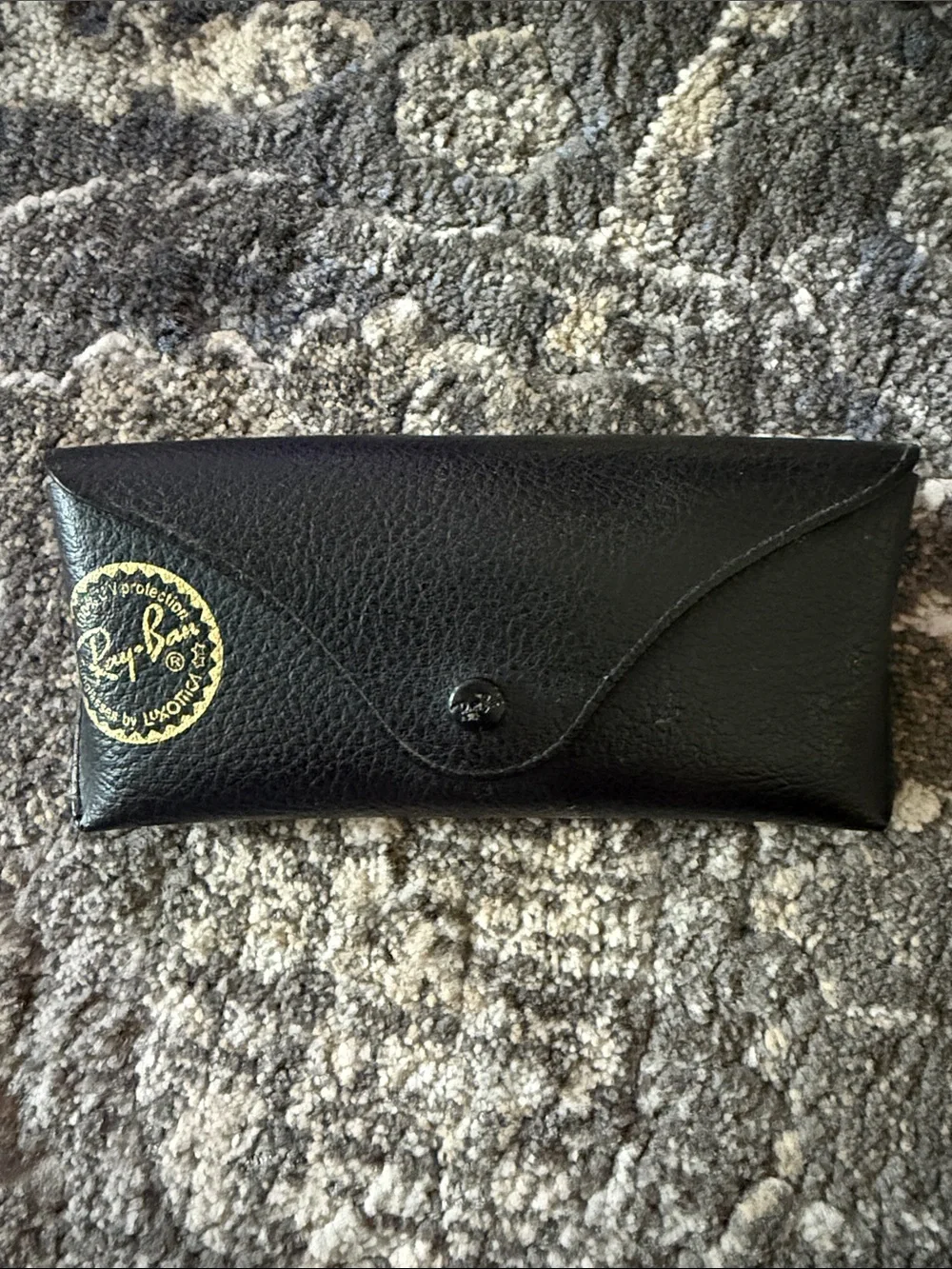 Ray-Ban Gold Aviator Sunglasses with Dark Green Lenses